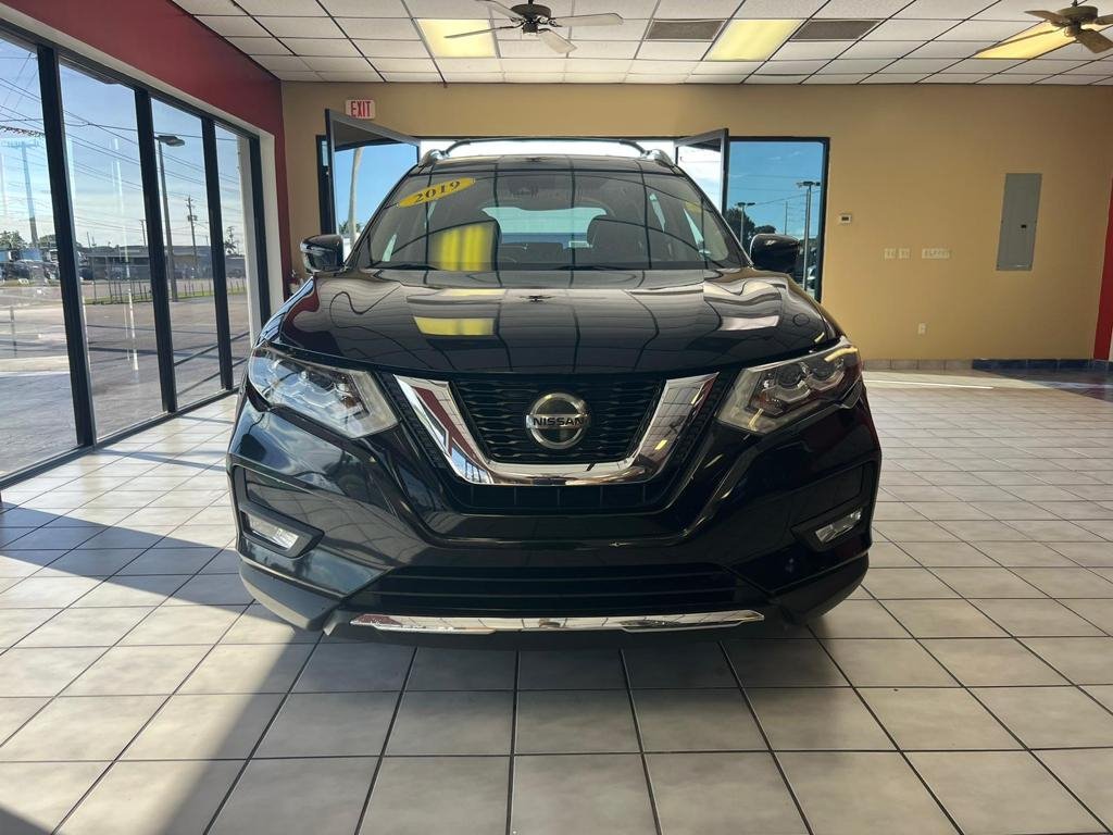 2019 Nissan Rogue SL's photo