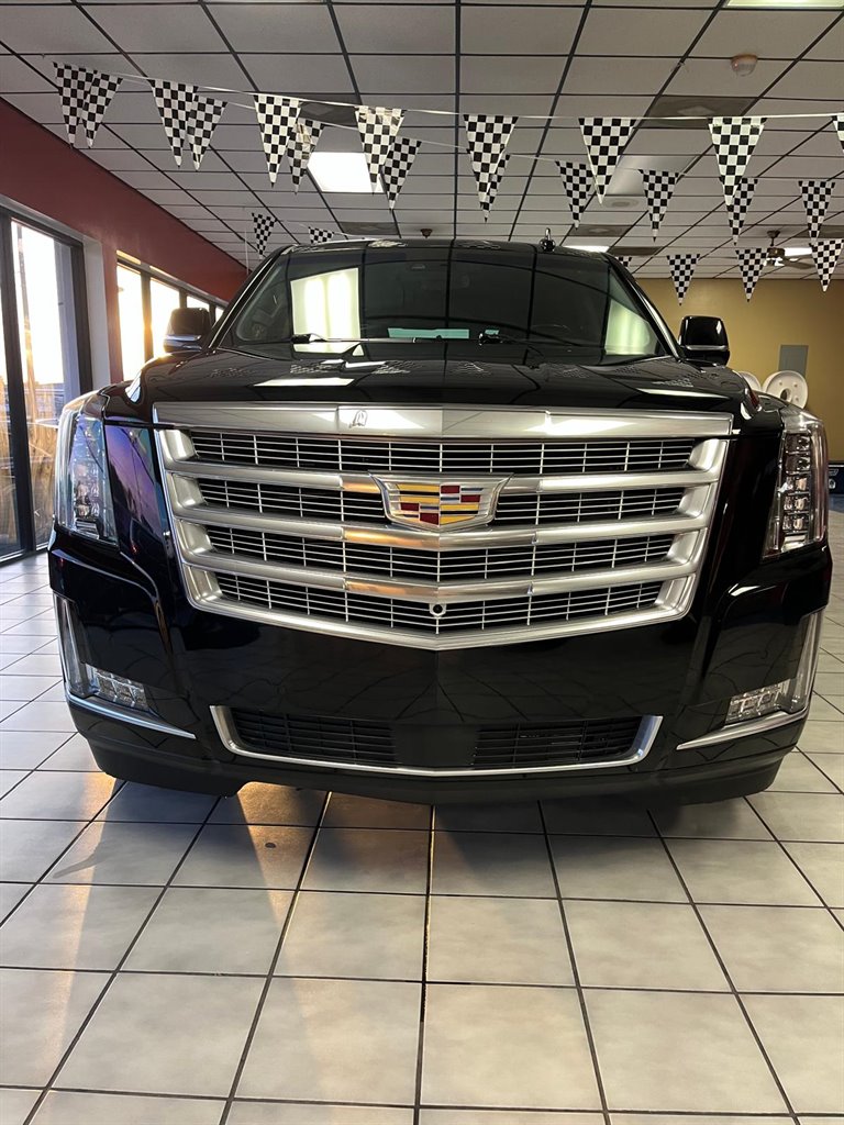 2018 Cadillac Escalade Premium Luxury's photo
